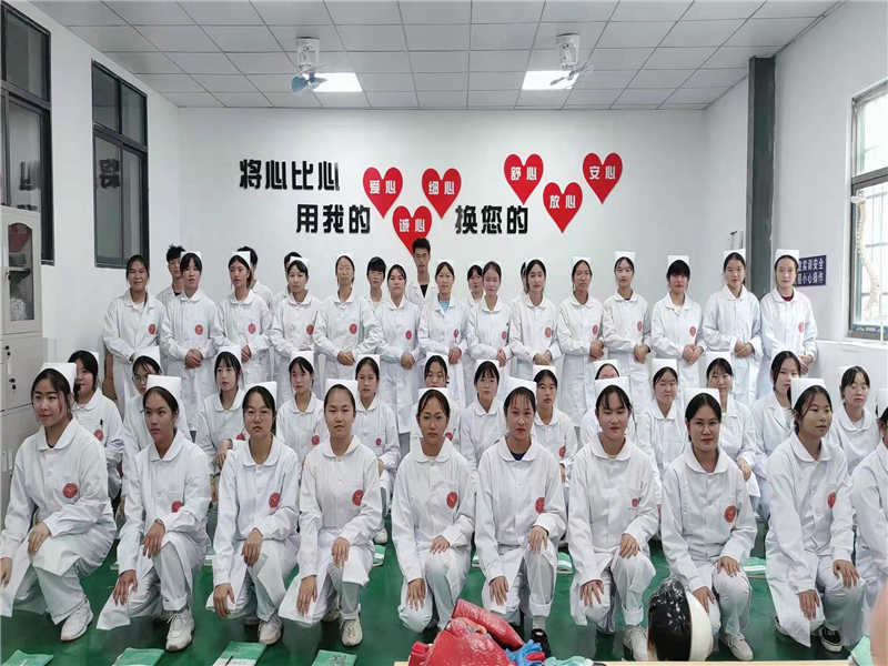 護理班學(xué)生風(fēng)采