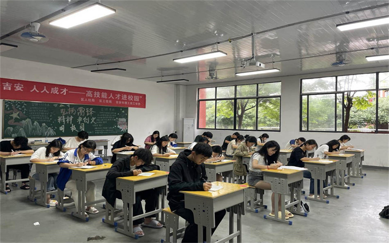 墨韻未止 匠心長(zhǎng)青—我校舉辦第三屆硬筆書法